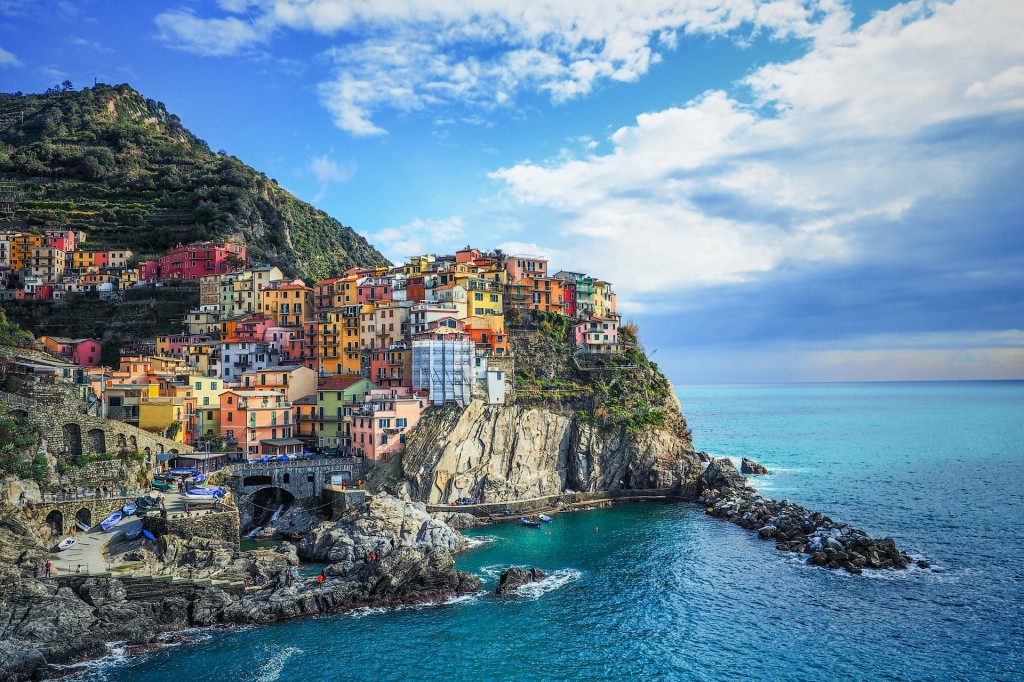 how-cinque-terre-inspired-the-pixar-film-luca-mobilita