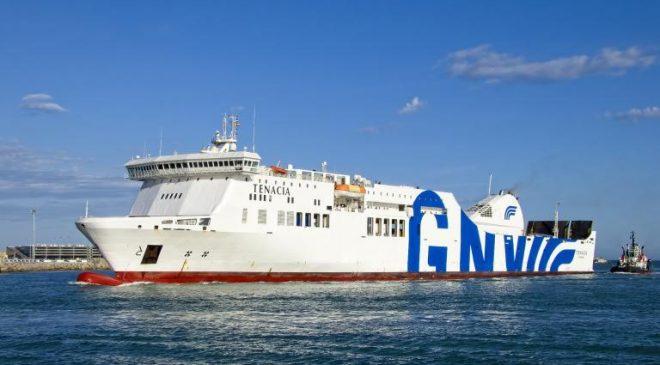 La nave Tenacia torna a solcare il mare dopo l’incendio del 2023
