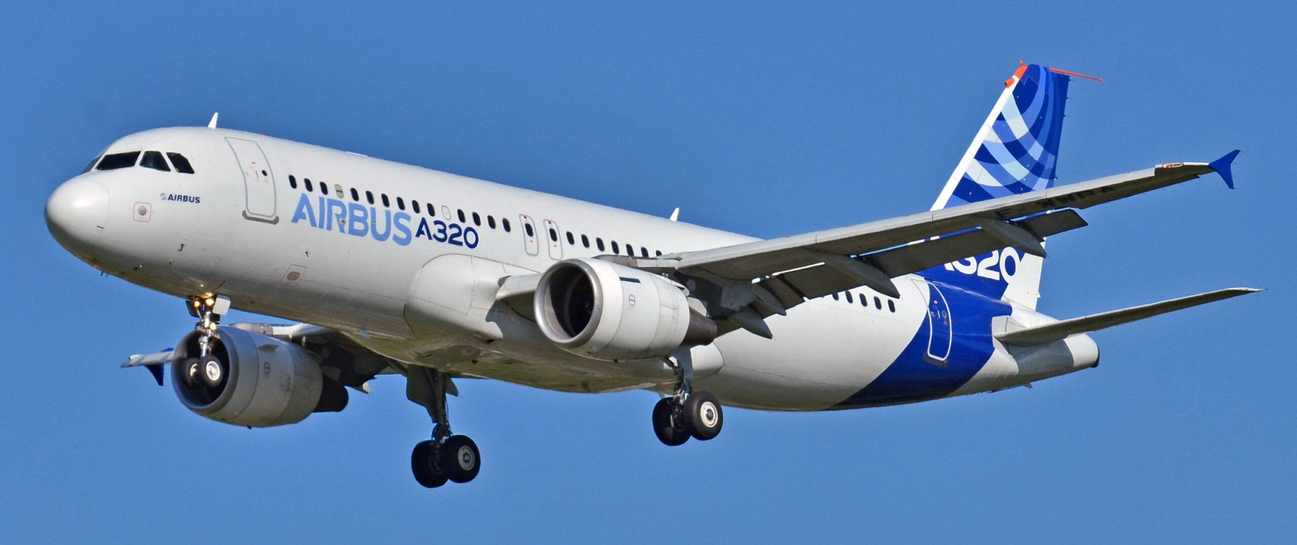 https://mobilita.org/wp-content/uploads/2025/11/Airbus_A320-200_Airbus_Industries_AIB_House_colors_F-WWBA_-_MSN_001_10276181983_crop-scaled-1.jpg?v=1764425909
