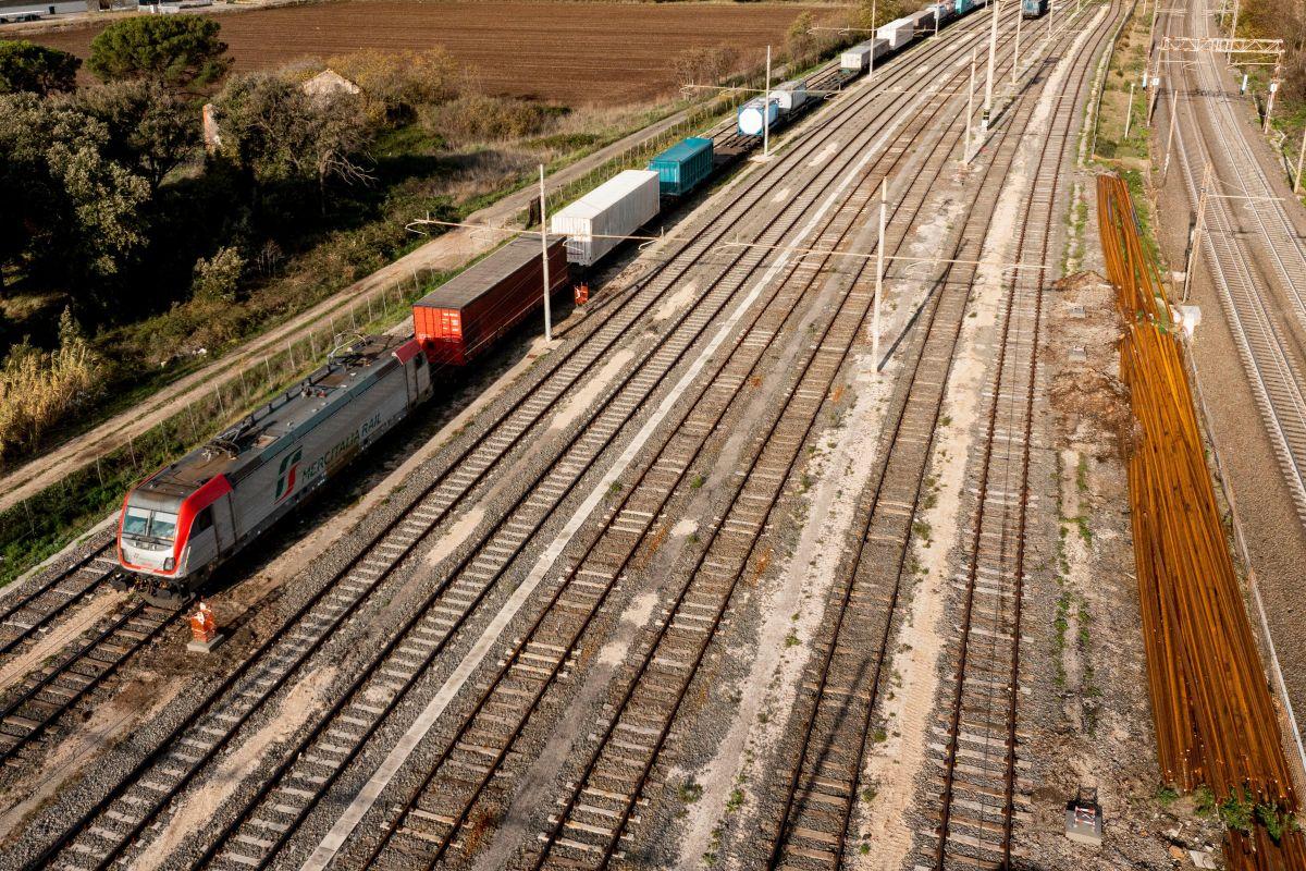 FS LOGISTIX_LOGTAINER