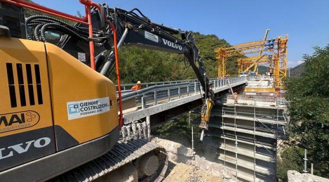 A6 Torino-Savona: demolizioni e movimenti nei viadotti