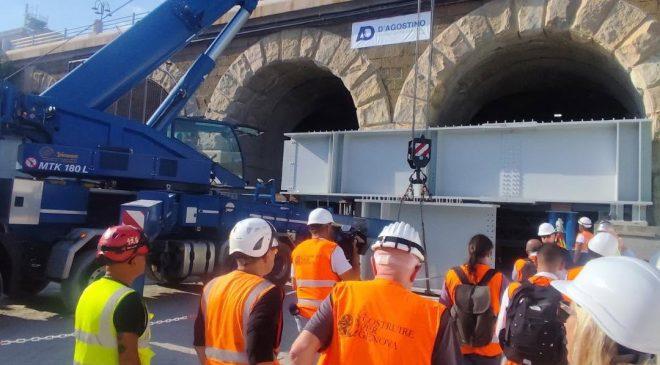 Scolmatore del torrente Bisagno: posizionata la trave sotto Corso Italia