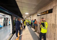 Metro Linea 1 Napoli: il primo treno nella stazione Tribunale