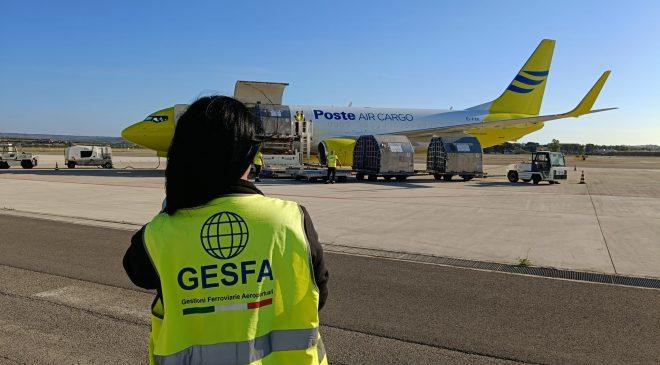 Decollo del primo volo cargo commerciale dall’aeroporto di Grottaglie